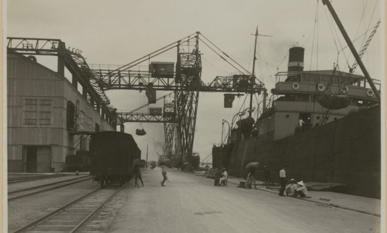 百年前高雄港碼頭已是現代海港面貌。(圖:國家攝影文化中心)