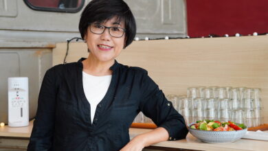 台灣中部知名私廚Iris（張樹貞）分享如何煮出美味蔬食料理。（圖：台中文建繪）