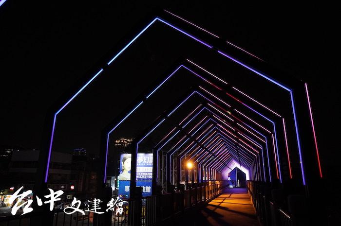 台灣大道、惠中路陸橋。(攝影:謝平平)