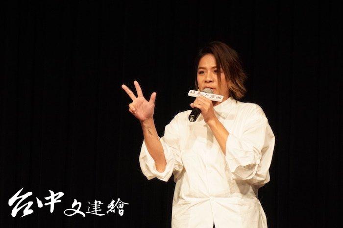實力派歌手江美琪在劇中演到 80 歲。(攝影:謝平平)