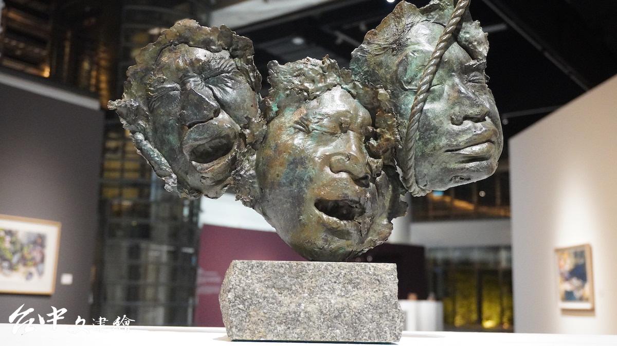 順天美術館館長陳飛龍青銅作品「黎明時刻」,1988。(攝影:謝平平)