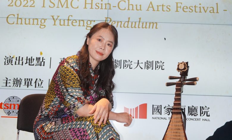 鍾玉鳳近年著重琵琶與其他樂器的跨界演出。（圖：台中文建繪）