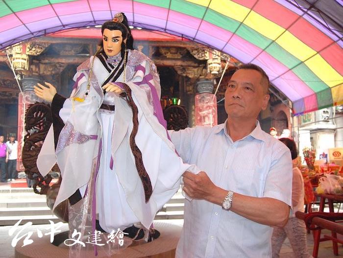 五洲園掌中劇團將演出「史大俠與小丑醫生」。(圖:「五洲園掌中劇團-黃文郎布袋戲」粉專)