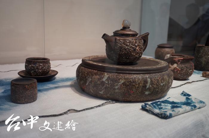 顏家佑作品〈炎岩〉。(攝影:謝平平)