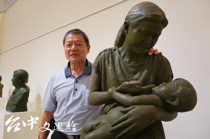 王英信創作的第一個作品,以妻子為模特兒。(攝影:謝平平)