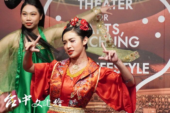 大開劇團「花魁嫁到」邀請方姿懿演出傳奇花魁趙盼兒。(攝影:謝平平)