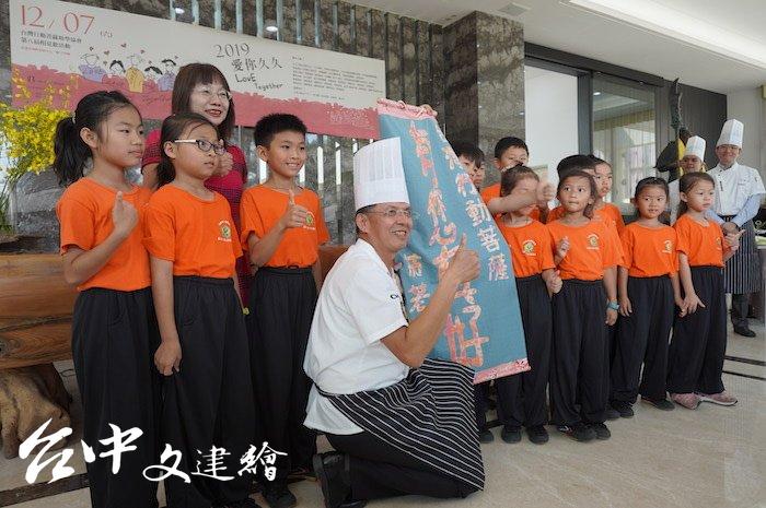 2019 台灣行動菩薩助學協會將帶領孩子前往洲際棒球場觀賞球賽。(攝影:謝平平)