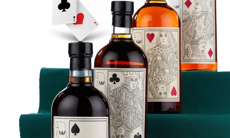 難以收藏齊全的「羽生撲克牌系列」威士忌 在「稀有葡萄酒及威士忌」拍賣上,單瓶拍賣。(圖:業者提供)