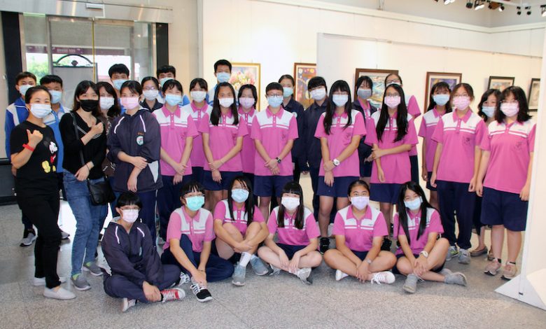 龍津高中美術班畢業展,為國、高中部首次聯展。(圖:台中市文化局)