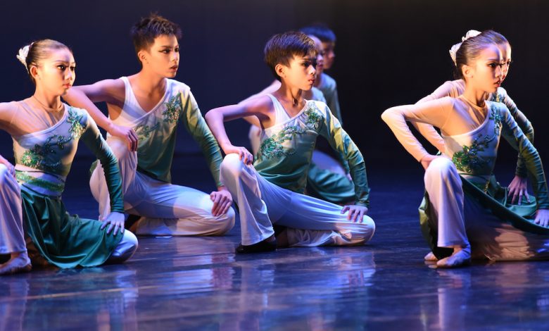 台中海線順天國中舞蹈班首屆畢展「盡」。(圖:港區藝術中心)