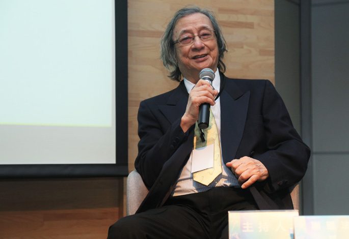 藝評家謝里法出席2022「在地與多元的文化論證」研討會。(圖:國美館)